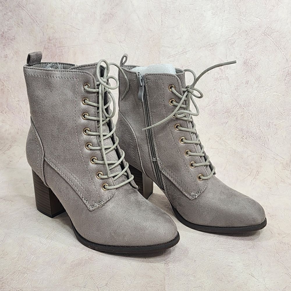 Journee Collection -‎ Size 6 1/2 - Baylor Lace Up Women’s Boot Gray